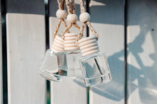 Load image into Gallery viewer, Cowboy Kisses Car Reed Diffuser Freshie Carfume
