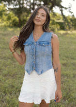 Load image into Gallery viewer, Light Wash Fitted Denim Vest
