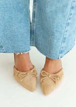 Load image into Gallery viewer, Maven Sand Kitten Heel

