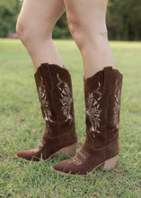 Load image into Gallery viewer, Flora Brown Western Boots
