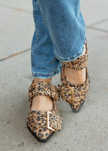 Load image into Gallery viewer, Grillo Slingback Flats - Leopard
