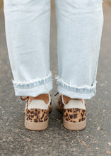 Load image into Gallery viewer, Remus Leopard Sneaker
