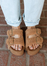 Load image into Gallery viewer, Blowout Sherpa Brown Platform
