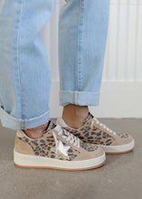 Load image into Gallery viewer, Vintage Havana Noah Wild Leopard Sneakers
