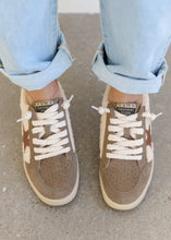 Load image into Gallery viewer, Vintage Havana Denisse Olive &amp; Taupe Fur Sneakers

