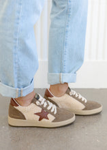 Load image into Gallery viewer, Vintage Havana Denisse Olive &amp; Taupe Fur Sneakers
