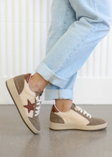 Load image into Gallery viewer, Vintage Havana Denisse Olive &amp; Taupe Fur Sneakers
