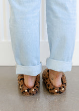 Load image into Gallery viewer, Vintage Havana Thrill Leopard Sherpa Slippers
