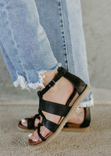 Load image into Gallery viewer, Very G Cleopatra BLACK Sandals
