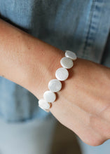 Load image into Gallery viewer, Pearl Coin Shell Bracelet
