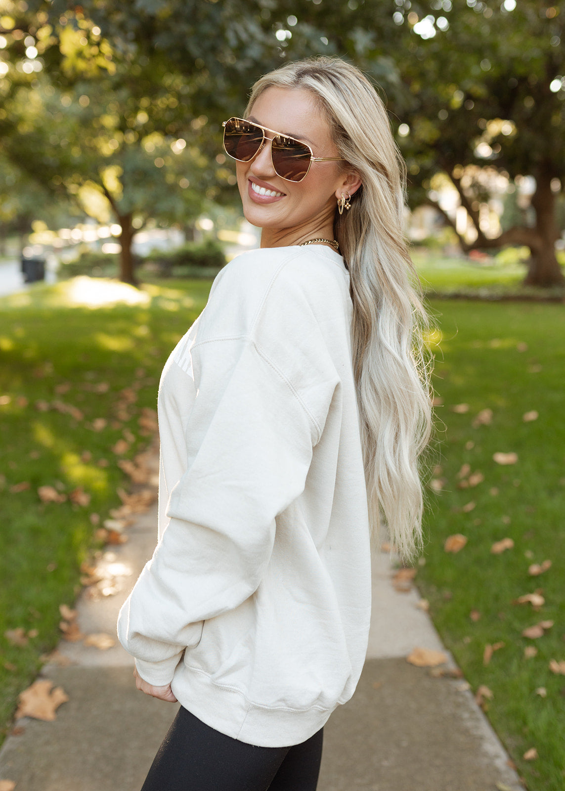 Sand Vintage Leopard Sweatshirt The Vintage Leopard sand-vintage-leopard-sweatshirt-the-vintage-leopard