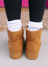 Load image into Gallery viewer, Breckenridge Mini Boots - Tan
