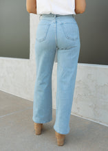 Load image into Gallery viewer, Riley Cargo Pocket Light Denim Jeans
