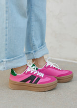 Load image into Gallery viewer, Topping Fuchsia &amp; Black Sneaker
