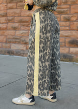 Load image into Gallery viewer, Olive &amp; Honey Cheetah Print Wide Leg Pants

