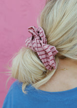 Load image into Gallery viewer, Striped Corset Hair Scrunchie - Pink/Maroon
