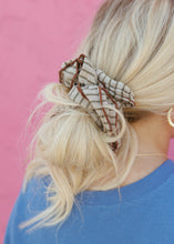 Load image into Gallery viewer, Striped Corset Hair Scrunchie - Tan/Brown
