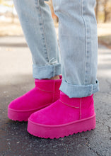 Load image into Gallery viewer, Breckenridge Mini Boots - Fuchsia
