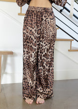 Load image into Gallery viewer, Dolce Satin Leopard Pajama Set

