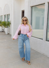 Load image into Gallery viewer, Charlie Light Pink Button Down Top
