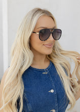 Load image into Gallery viewer, Quay High Profile Aviator Sunglasses - Black Smoke
