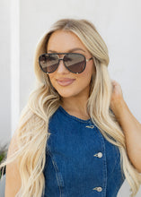 Load image into Gallery viewer, Quay High Profile Aviator Sunglasses - Black Smoke
