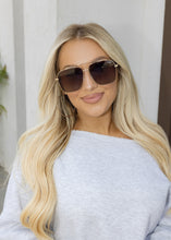 Load image into Gallery viewer, Quay High Roller Brown Sunglasses
