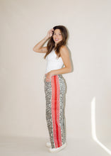 Load image into Gallery viewer, Henry Wide Leg Leopard Pants
