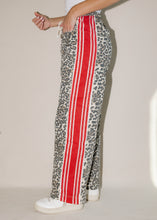 Load image into Gallery viewer, Henry Wide Leg Leopard Pants
