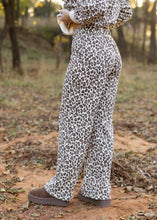 Load image into Gallery viewer, Cream Leopard Sweatshirt &amp; Sweatpants Set
