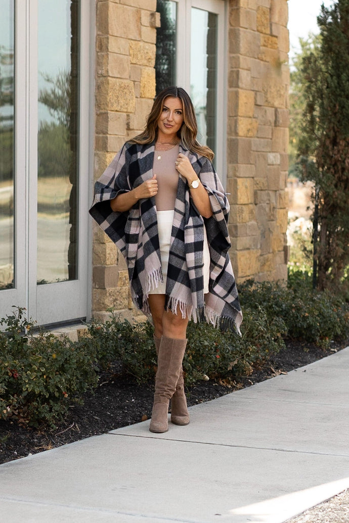 **Ready to Ship | The Isabella One Size Shawl/Ponchos