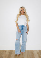 Load image into Gallery viewer, Logan Light Wash Dad Jeans
