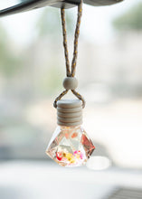 Load image into Gallery viewer, Bahama Mama Car Reed Diffuser Freshie Carfume
