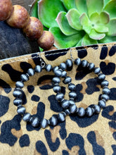 Load image into Gallery viewer, Wylie Earrings

