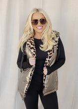 Load image into Gallery viewer, Metallic Gold &amp; Leopard Reversible Vest
