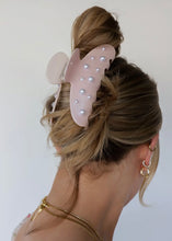 Load image into Gallery viewer, Spring Fling Pink &amp; Pearl Claw Clip
