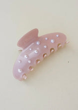 Load image into Gallery viewer, Spring Fling Pink &amp; Pearl Claw Clip
