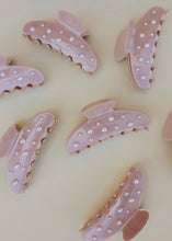 Load image into Gallery viewer, Spring Fling Pink &amp; Pearl Claw Clip
