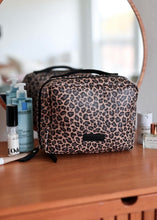 Load image into Gallery viewer, Traditional Cheetah Print Hanging Organizer
