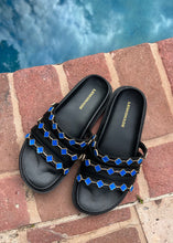 Load image into Gallery viewer, Tolu Clover Charm Black Sandal
