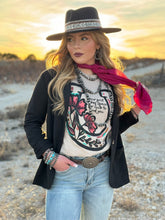 Load image into Gallery viewer, Lauren's Horseshoe Tee
