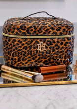Load image into Gallery viewer, Hampton Train Case - Leopard Patent

