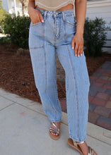 Load image into Gallery viewer, Ashton Light Wash Barrel Jeans
