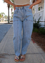 Load image into Gallery viewer, Ashton Light Wash Barrel Jeans
