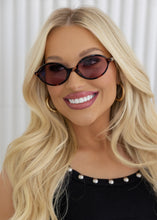 Load image into Gallery viewer, Retro Street Style Sunglasses - Tortoise &amp; Pink
