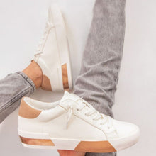 Load image into Gallery viewer, Zion Lace up Sneakers
