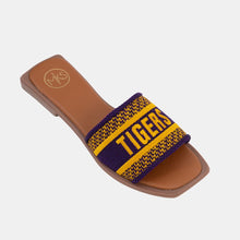 Load image into Gallery viewer, Bobbie sandals Embroidered Tigers
