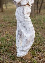 Load image into Gallery viewer, Avery Woodland Camo Wide Leg Sweatpants
