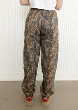 Load image into Gallery viewer, Bayou Dark Woodland Camo Fleece Joggers
