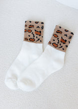 Load image into Gallery viewer, Leopard Print Cozy Socks
